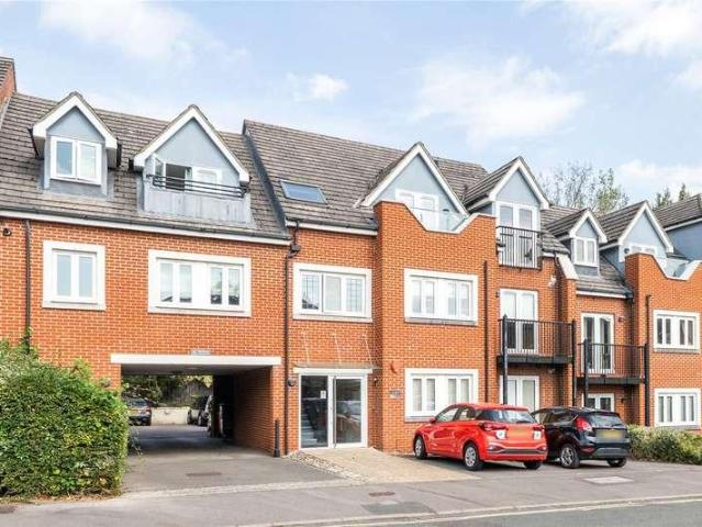 Flat for sale in Sunnymead, The Slade