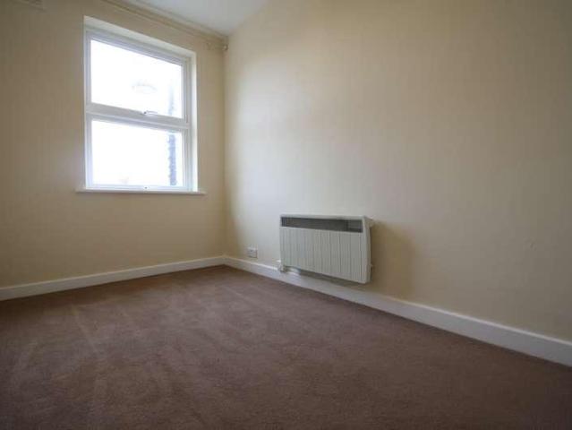 Flat for sale in Eastcote, Greater London