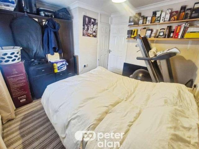 Flat for sale in St Dials, Wales