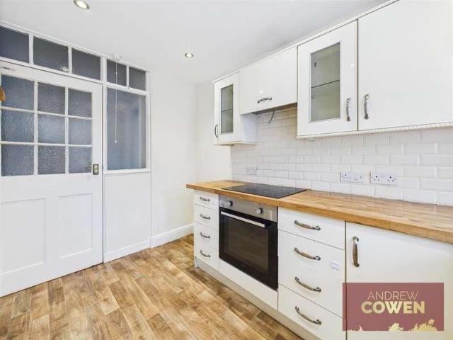 Flat for sale in South Cliff, Kepwick