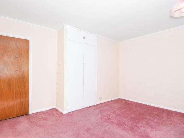 Flat for sale in The Slade, Oxfordshire