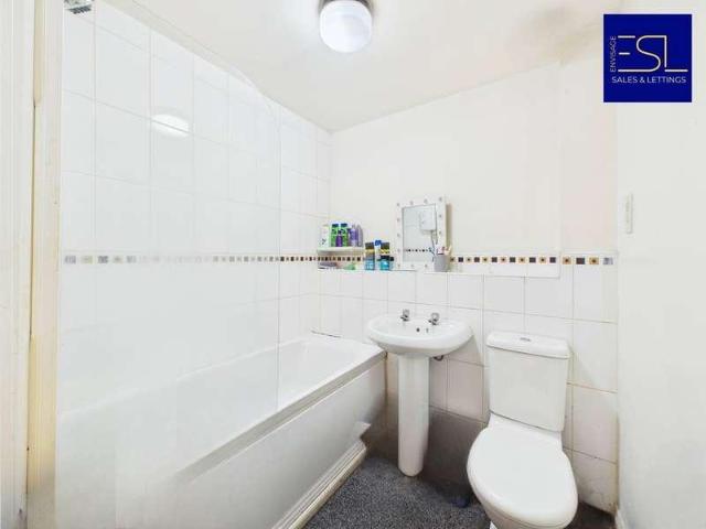 Flat for sale in Ball Hill, West Midlands