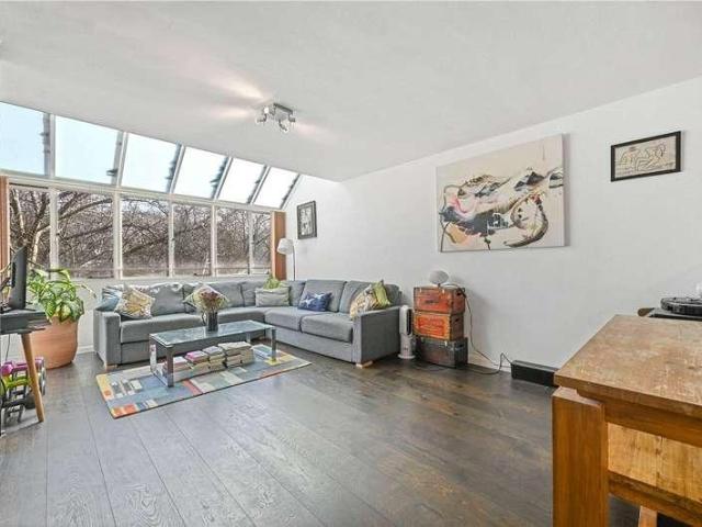 Flat for sale in King's Cross, Greater London