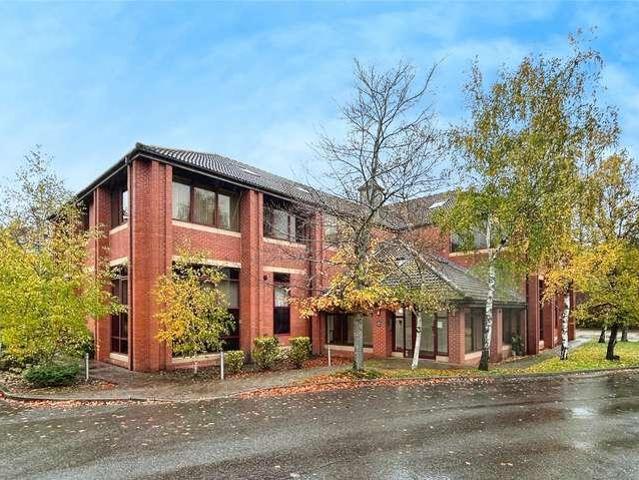 Flat for sale in Fleet, Hart