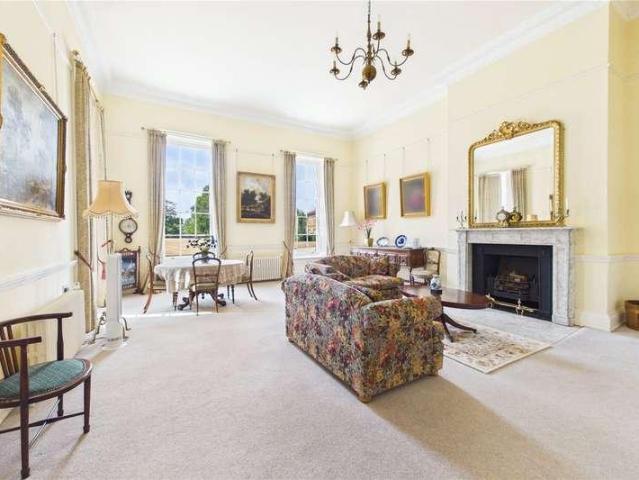 Flat for sale in Swallowfield