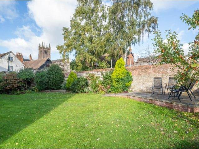 Flat for sale in Ludlow, Shropshire