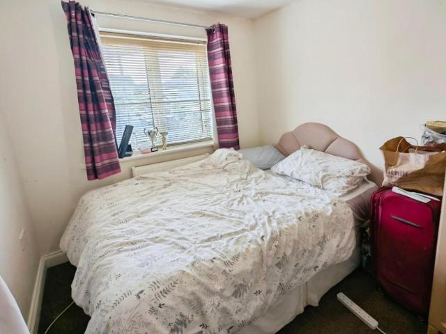 Flat for sale in Feckenham, City Of Bristol