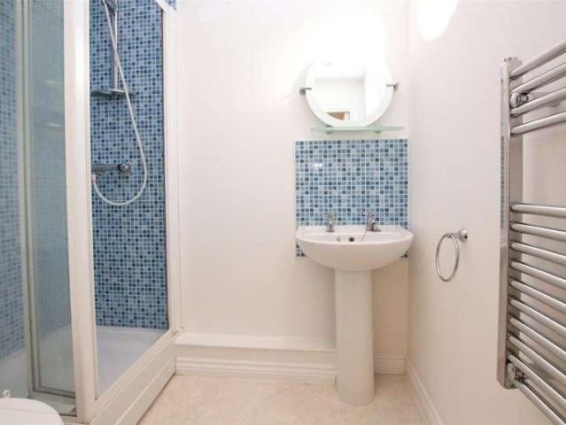 Flat for sale in Madley Park, Black Bourton
