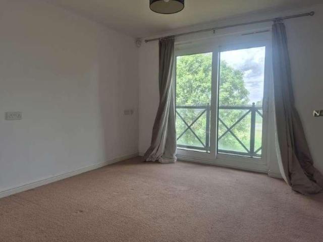 Flat for sale in Westcourt, Hamerton