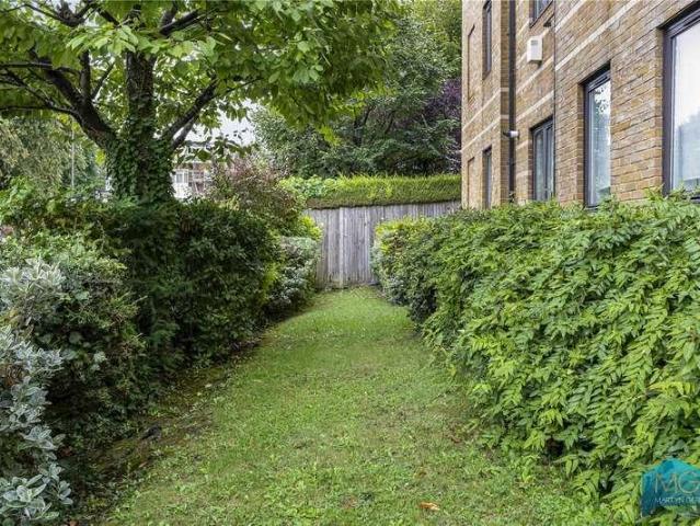 Flat for sale in North Finchley, Isle Of Man