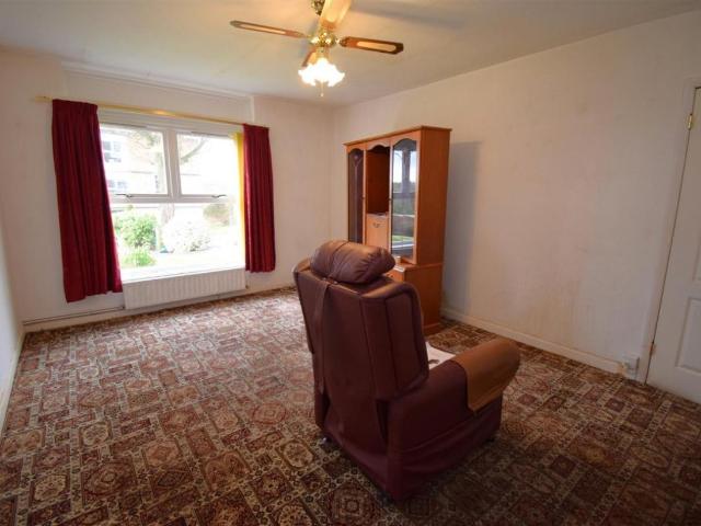Flat for sale in Overslade, New Bilton