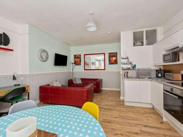 Flat for sale in Aldrington