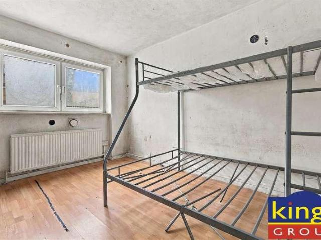 Flat for sale in London Borough of Newham, Greater London