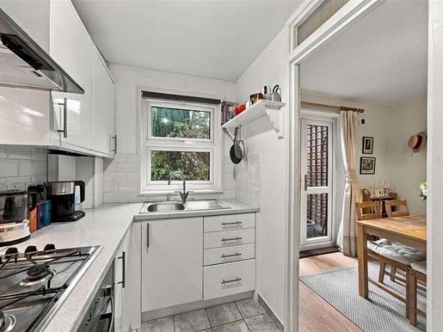 Flat for sale in Wellington Court, Greater London