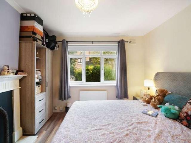 Flat for sale in London Borough of Croydon, Selhurst