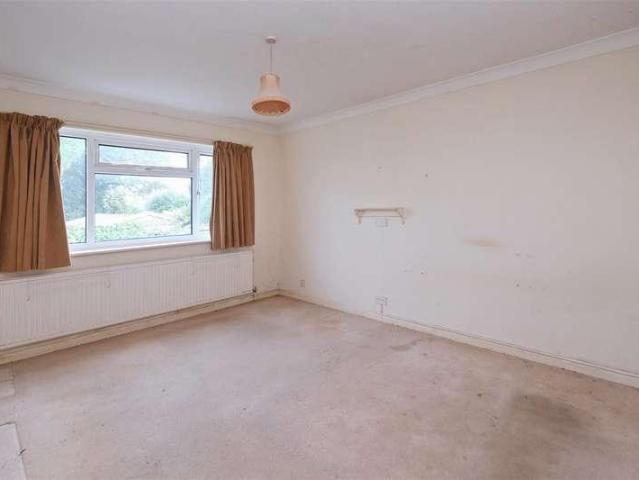 Flat for sale in Tankerton, Canterbury