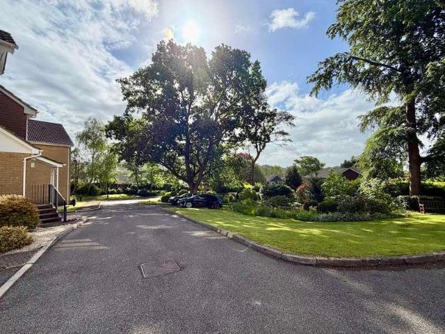 Flat for sale in Broadstone, Poole