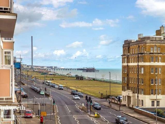Flat for sale in Aldrington