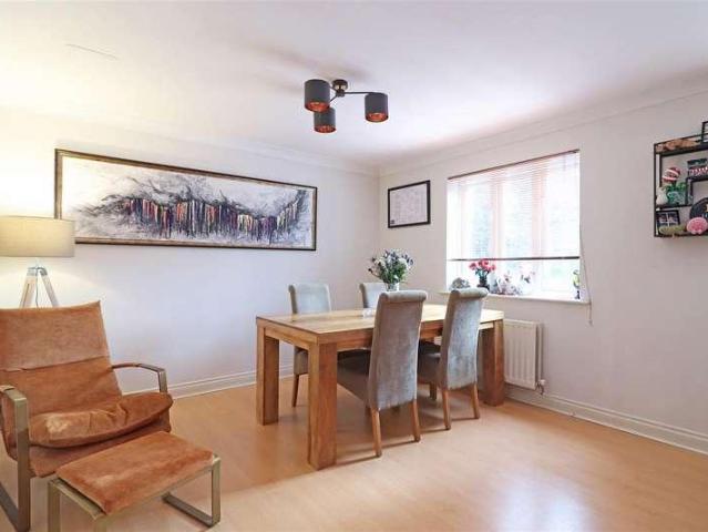 Flat for sale in South Park, Red Hill