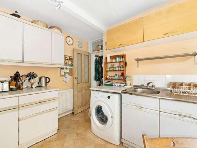 Flat for sale in London Borough of Lewisham, Brockley