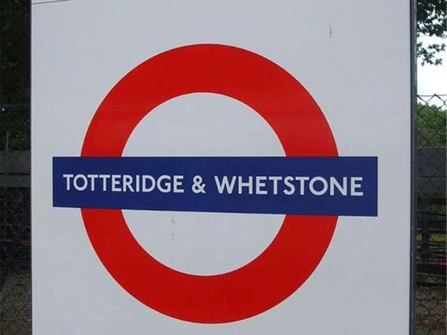 Flat for sale in Brunswick Park, Greater London