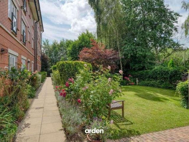 Flat for sale in Lowes Hill, Bromsgrove