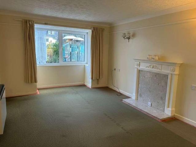 Flat for sale in Dawlish, Teignbridge