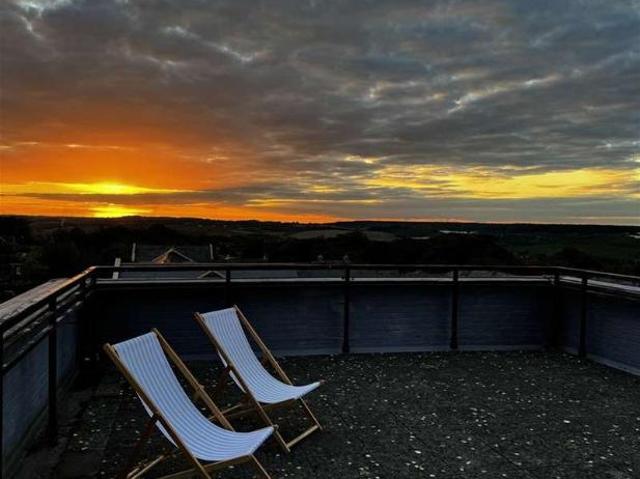 Flat for sale in The Bridge, Kent