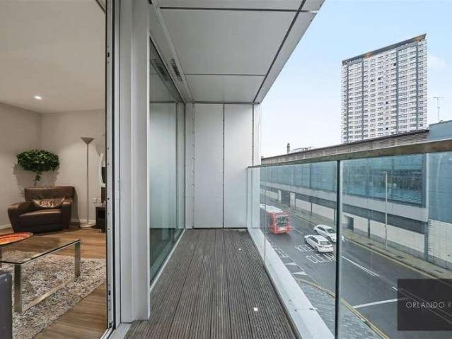 Flat for sale in Wandsworth, Greater London