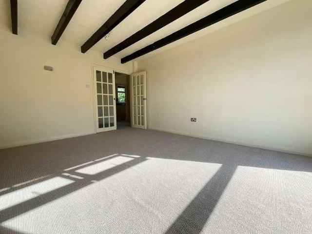 Flat for sale in Southport, Sefton