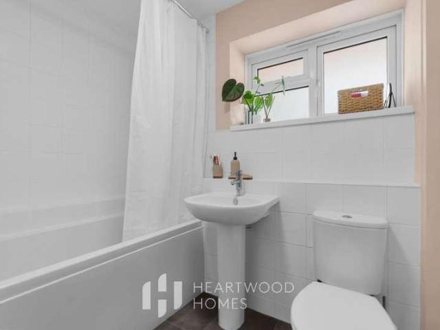 Flat for sale in Five Acres, Hertfordshire