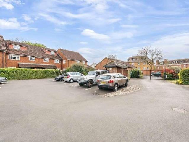 Flat for sale in Blackhills, Surrey