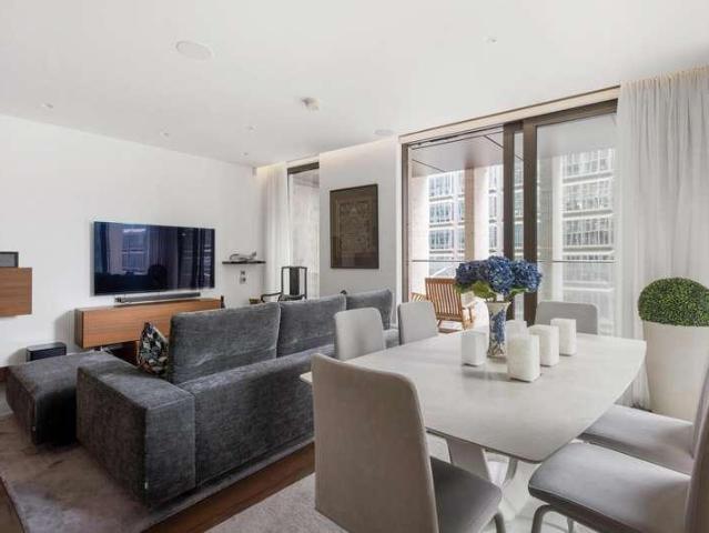 Flat for sale in City of Westminster, Greater London