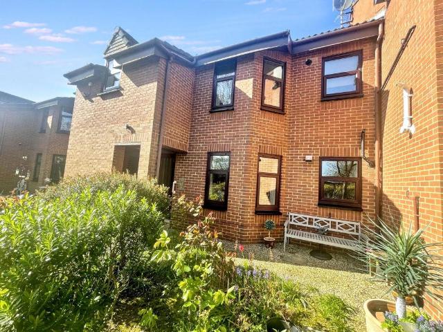 Flat for sale in Westoe, South Shields