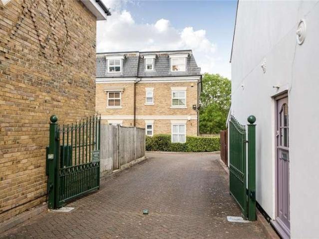 Flat for sale in Greater London