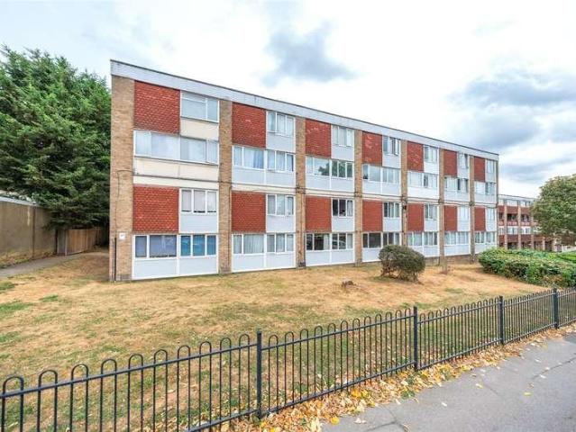 Flat for sale in Penenden Heath, Maidstone