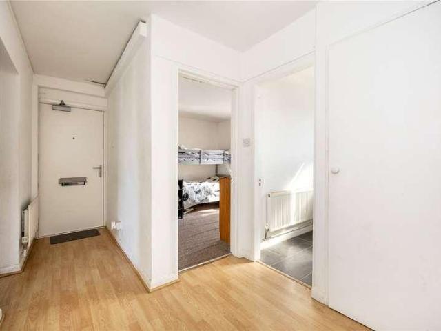 Flat for sale in Old Malden, Greater London