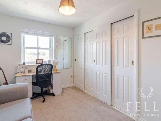 Flat for sale in Horseport, Ashurst Bridge