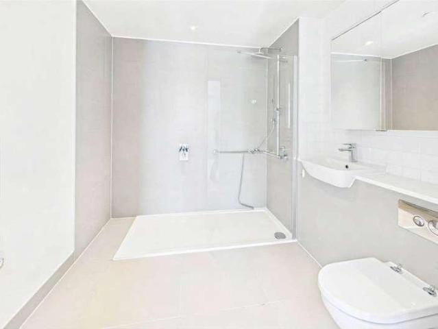 Flat for sale in Horsell, Woking