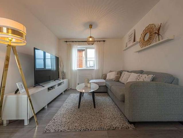 Flat for sale in Wales