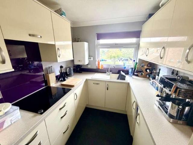 Flat for sale in Stanley Green, Poole