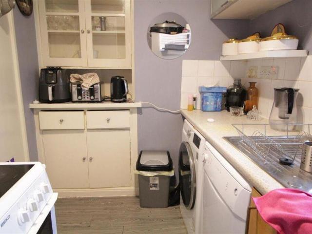 Flat for sale in Brixton, Greater London