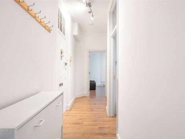 Flat for sale in St. John's Wood, Greater London