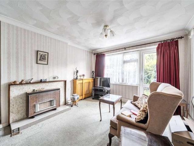 Flat for sale in Royal Borough of Kingston upon Thames, Greater London