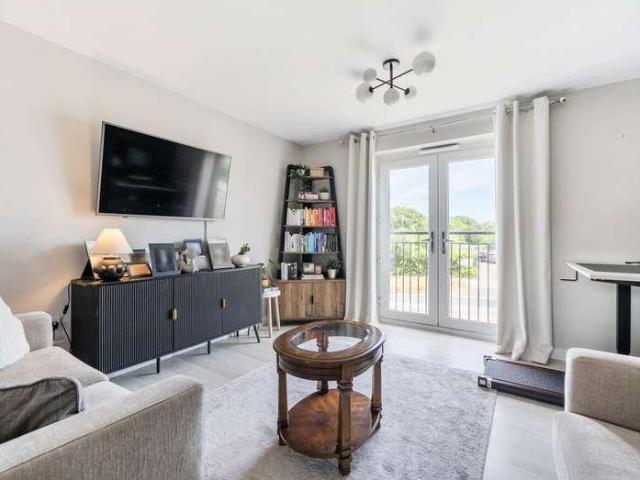 Flat for sale in Wokingham