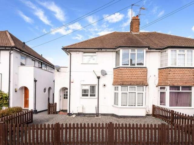 Flat for sale in Royal Borough of Kingston upon Thames, Greater London