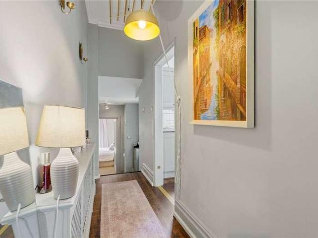 Flat for sale in Wandsworth, Greater London