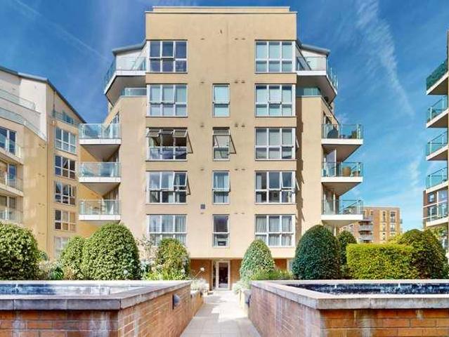 Flat for sale in Rotherhithe, Greater London