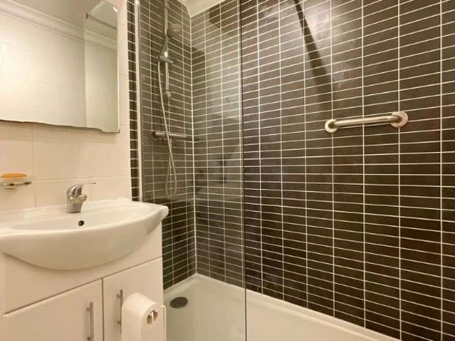 Flat for sale in Southport, Sefton