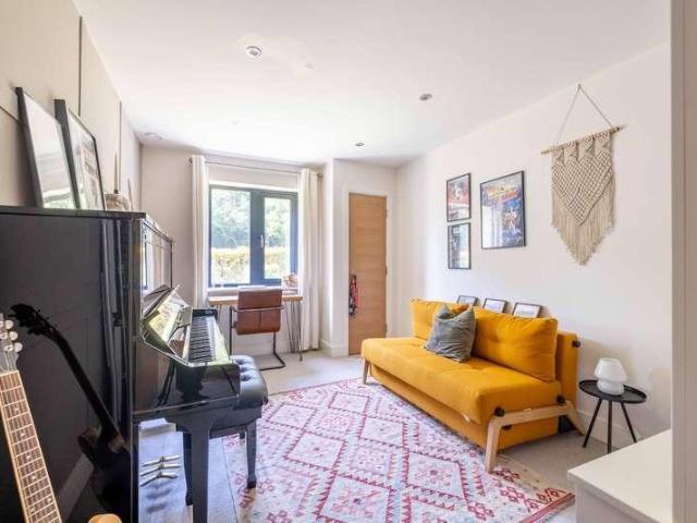 Flat for sale in Swallow, Buckinghamshire
